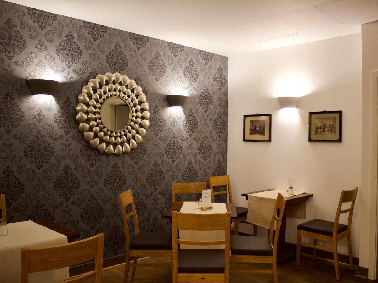 Cafe & Hotel Knoesel Heidelberg Dış mekan fotoğraf