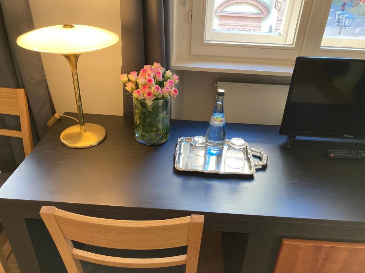 Cafe & Hotel Knoesel Heidelberg Dış mekan fotoğraf